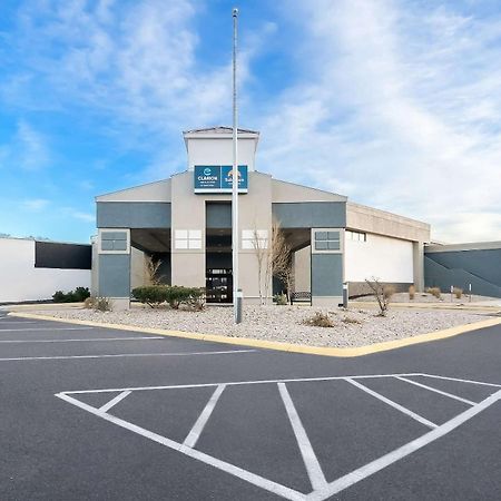 Suburban Studios, Kearney Exterior photo